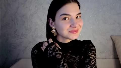 Snapshot of lauraback chatting on 03.21.26 Laura online show from 03.21.26