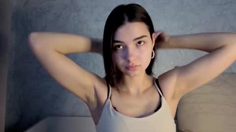 Snapshot of lauraback chatting on 03.22.26 Laura online show from 03.22.26