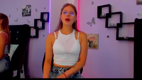 Laura Blue online show from 12.26.24