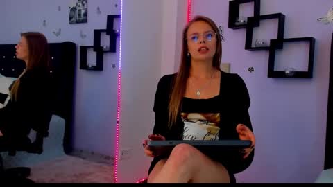 Laura Blue online show from 01.14.25