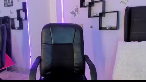 Laura Blue online show from 02.07.25