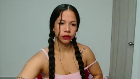 lauracb          online show from 11.19.25