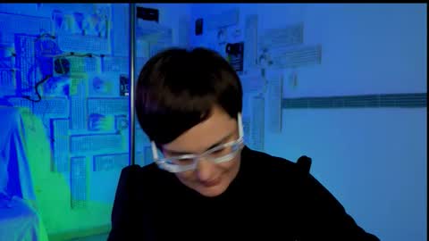 lauradavidsons online show from 10.05.25