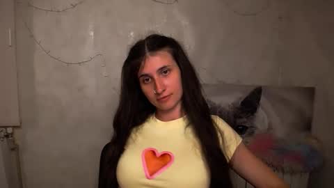 Snapshot of lauradre_ chatting on 05.27.26 Laura online show from 05.27.26