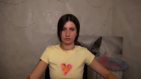 Snapshot of lauradre_ chatting on 06.23.26 Laura online show from 06.23.26