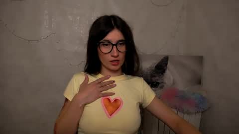 Snapshot of lauradre_ chatting on 06.30.26 Laura online show from 06.30.26