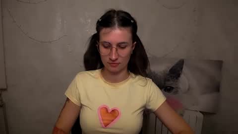 Snapshot of lauradre_ chatting on 07.05.26 Laura online show from 07.05.26