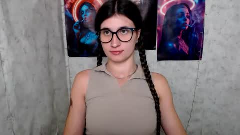 Snapshot of lauradre_ chatting on 07.12.26 Laura online show from 07.12.26