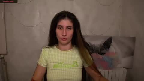 Snapshot of lauradre_ chatting on 07.27.26 Laura online show from 07.27.26