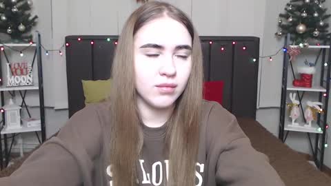 Snapshot of laurahlot chatting on 01.05.25 LauraHlot online show from 01.05.25
