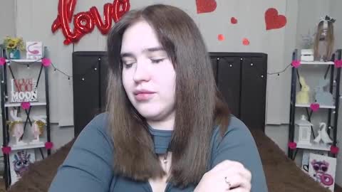 Snapshot of laurahlot chatting on 02.23.25 LauraHlot online show from 02.23.25