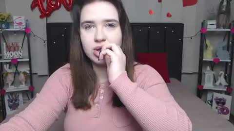 Snapshot of laurahlot chatting on 03.03.25 LauraHlot online show from 03.03.25