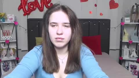 Snapshot of laurahlot chatting on 03.09.25 LauraHlot online show from 03.09.25