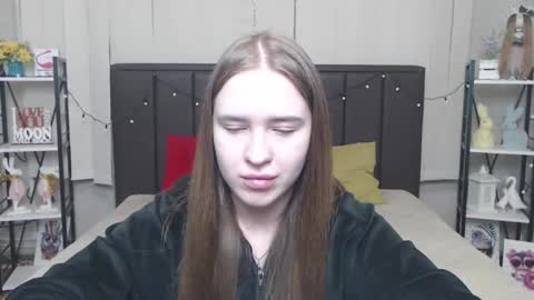 Snapshot of laurahlot chatting on 09.15.25 LauraHlot online show from 09.15.25