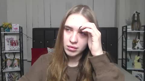 LauraHlot online show from 11.22.25