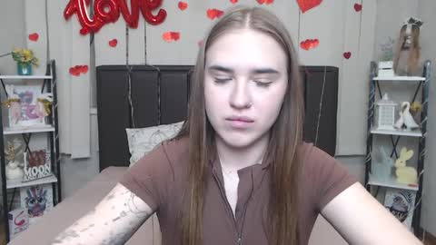 LauraHlot online show from 04.02.26