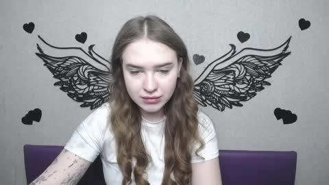 Snapshot of laurahlot chatting on 04.29.26 LauraHlot online show from 04.29.26