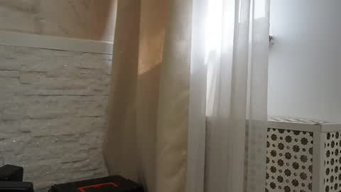 Snapshot of laurajinxxx chatting on 03.11.25 LauraJinx online show from 03.11.25