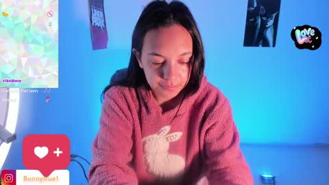 Snapshot of lauraohana chatting on 02.08.25 lauraohana online show from 02.08.25