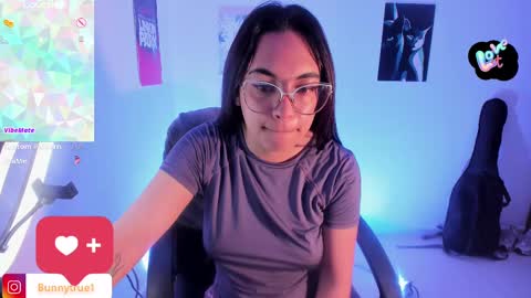 Snapshot of lauraohana chatting on 02.12.25 lauraohana online show from 02.12.25