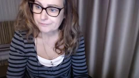 Lauraoven1 online show from 12.01.25
