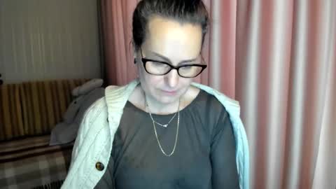 Lauraoven1 online show from 02.13.26