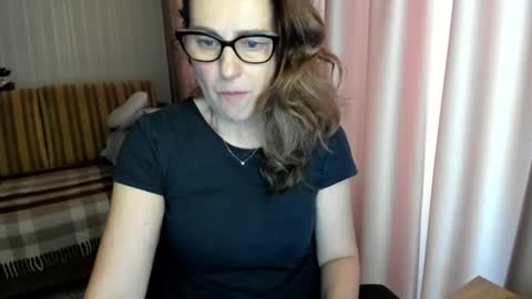 Lauraoven1 online show from 02.25.26