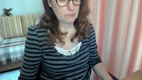 Lauraoven1 online show from 03.17.26