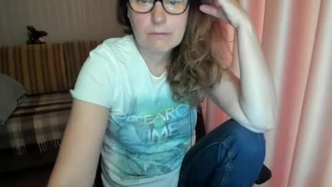 Lauraoven1 online show from 04.29.26
