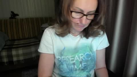 Lauraoven1 online show from 04.29.26
