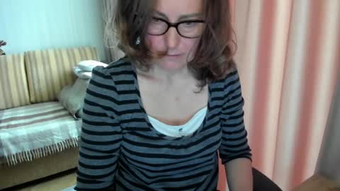 Snapshot of lauraoven1 chatting on 05.10.26 Lauraoven1 online show from 05.10.26