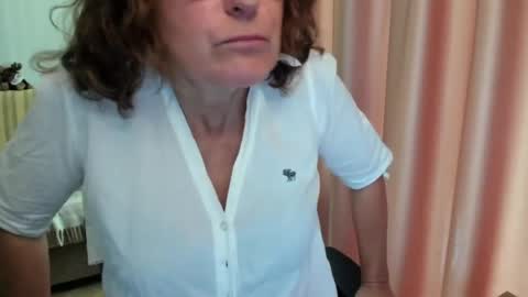 Lauraoven1 online show from 07.30.26