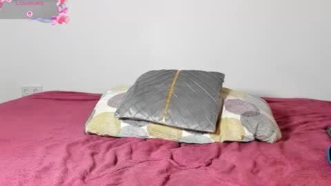 Laura Lara Sommer online show from 10.07.25