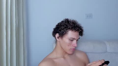 Laureent online show from 02.15.25