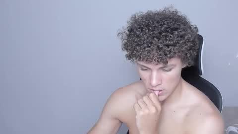 Laureent online show from 10.17.25