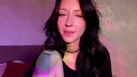 laurelimaino online show from 07.04.26