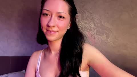 laurelimaino online show from 07.11.26