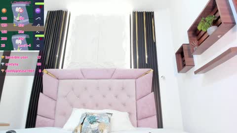 Laurem online show from 01.17.25