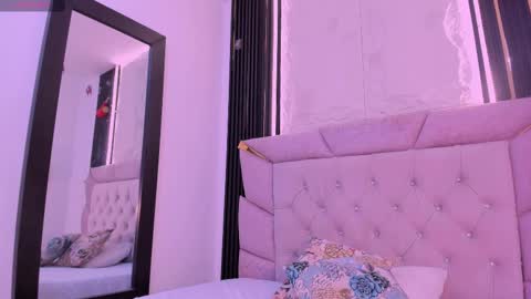 Laurem online show from 03.08.25