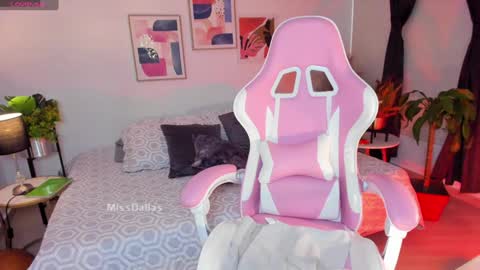 Snapshot of lauren__dallass chatting on 12.11.24 MissLauren online show from 12.11.24