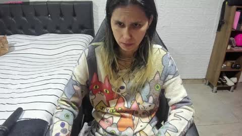 Lauren Independent model online show from 01.17.25