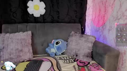Snapshot of lauren_camila1 chatting on 05.30.26 Lau online show from 05.30.26