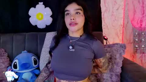 Snapshot of lauren_camila1 chatting on 07.07.26 Lau online show from 07.07.26