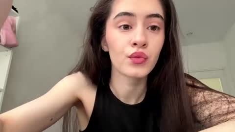 Snapshot of laurenadupuy chatting on 07.05.26 laurenadupuy online show from 07.05.26