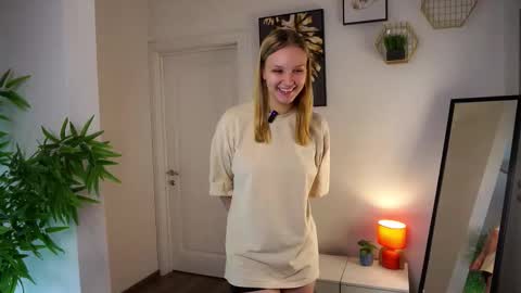 Ellie  online show from 10.27.25