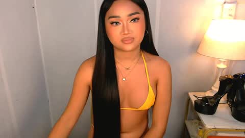 Snapshot of laurenfox16 chatting on 05.28.26 chloe3 online show from 05.28.26