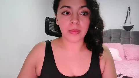 laurenhot94 online show from 02.05.26