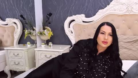 Laura online show from 04.16.26