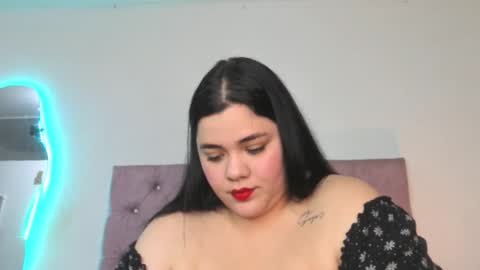 Snapshot of laurenlaine99 chatting on 04.19.26 laurenlaine online show from 04.19.26