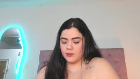 Snapshot of laurenlaine99 chatting on 05.12.26 laurenlaine online show from 05.12.26